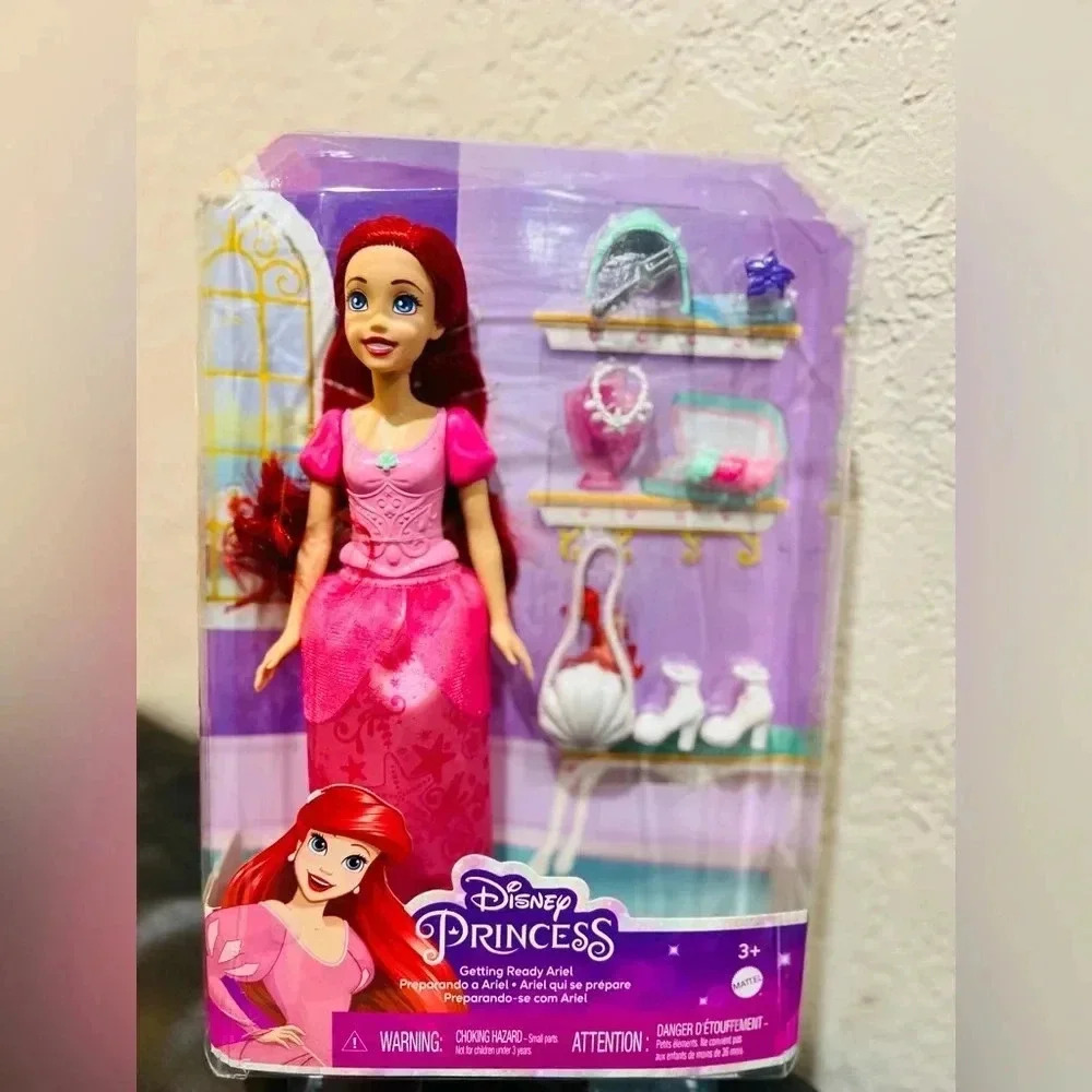 Disney Ariel doll fashion doll includes all the accesories